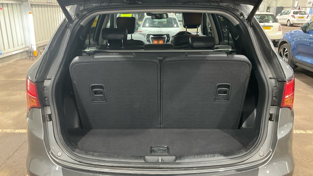 Used Hyundai Santa Fe 2015 for sale - 77210282: Photo 7