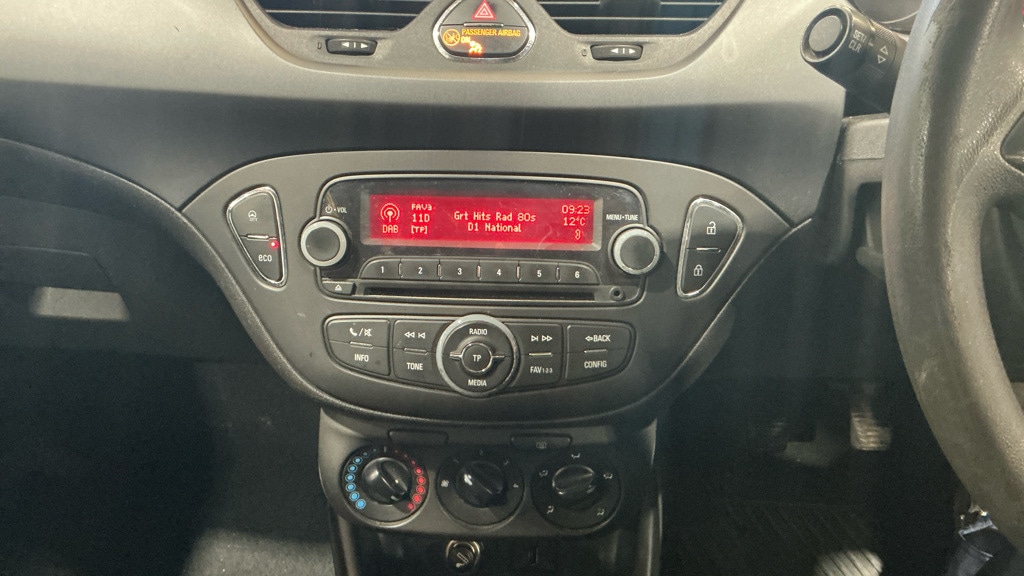 Used Vauxhall Corsa 2015 for sale - 78040557: Photo 11