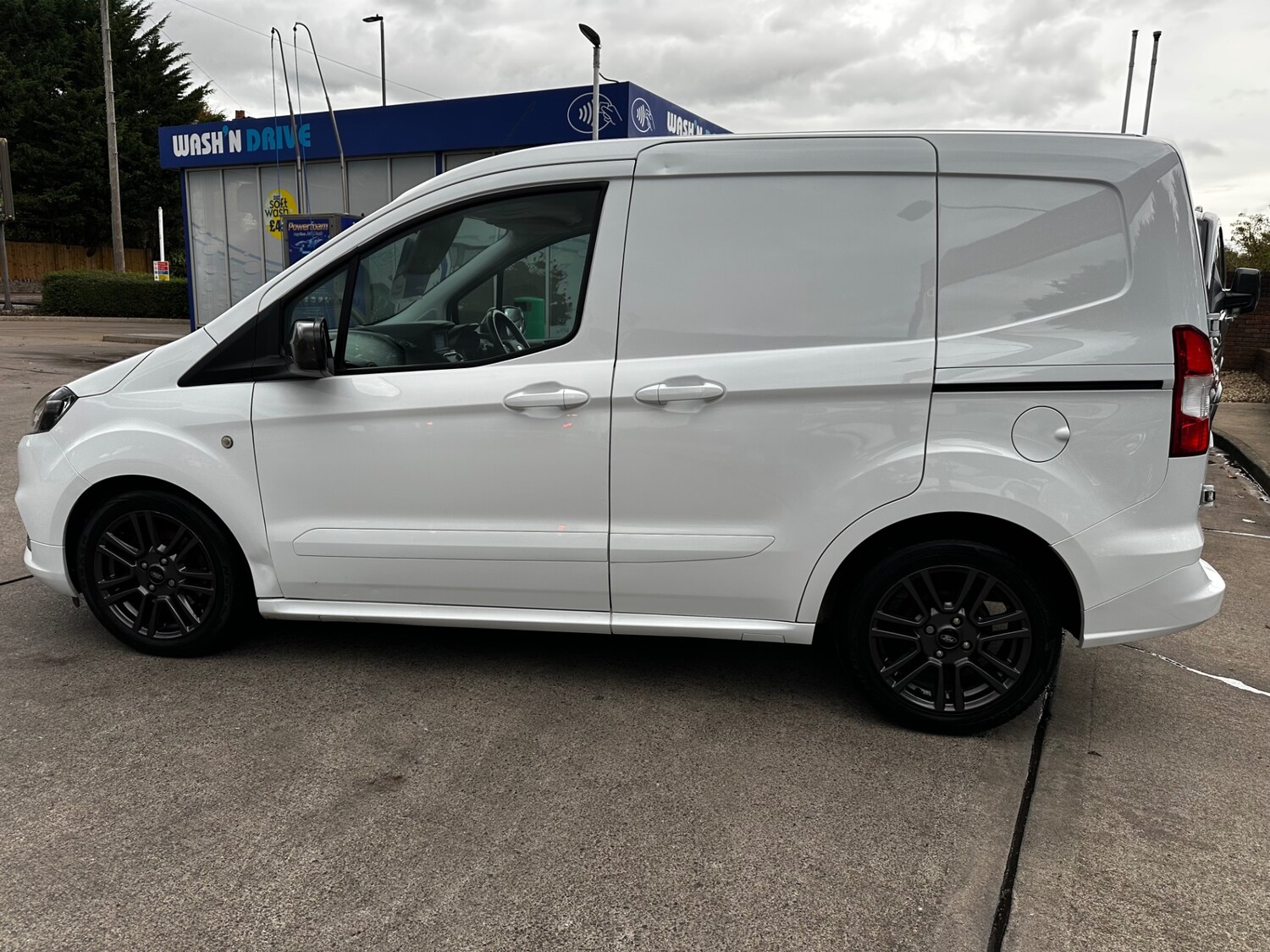 Used Ford Transit Courier 2019 for sale - 76287004: Photo 9