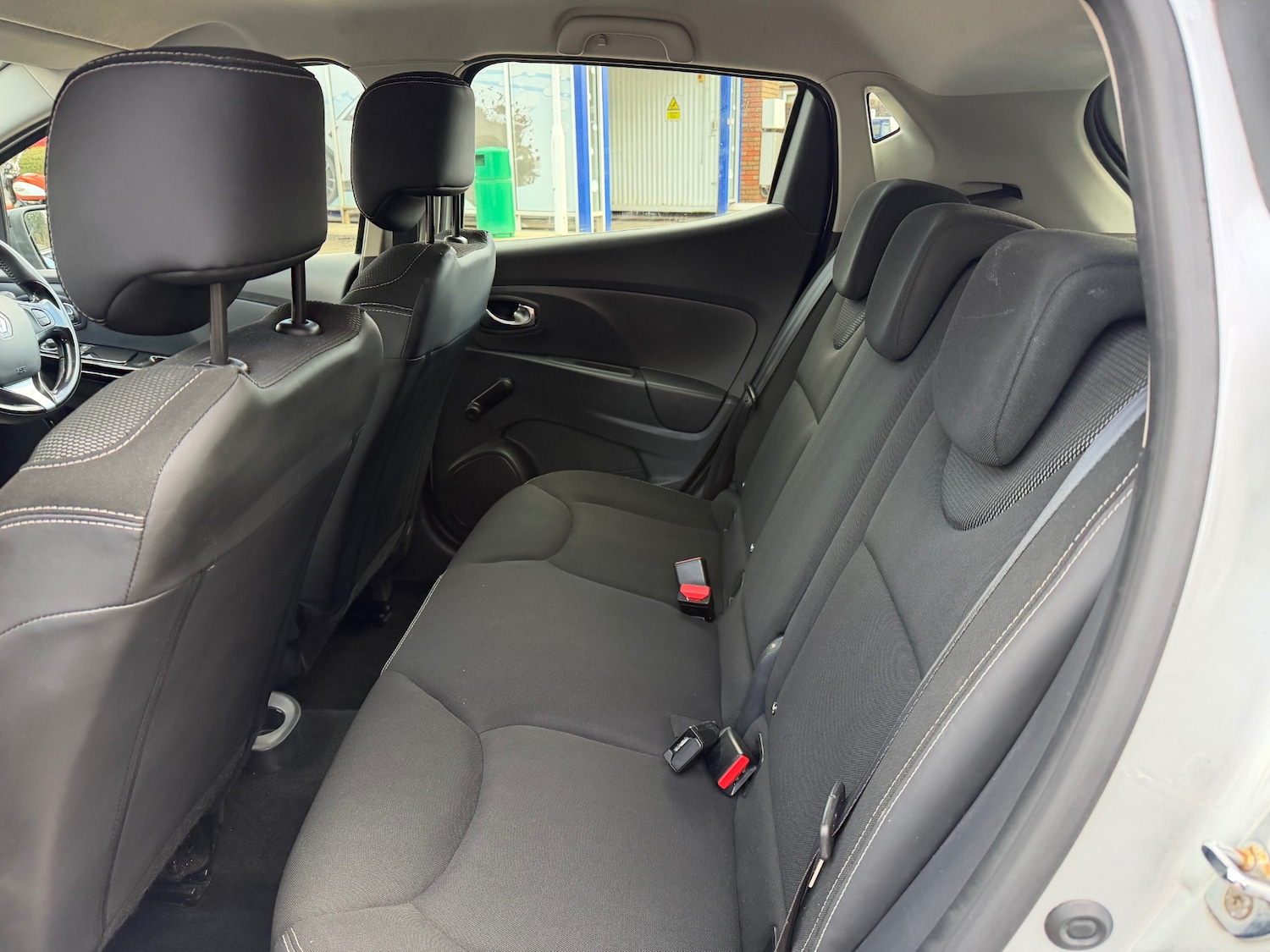 Used Renault Clio 2013 for sale - 77298637: Photo 15