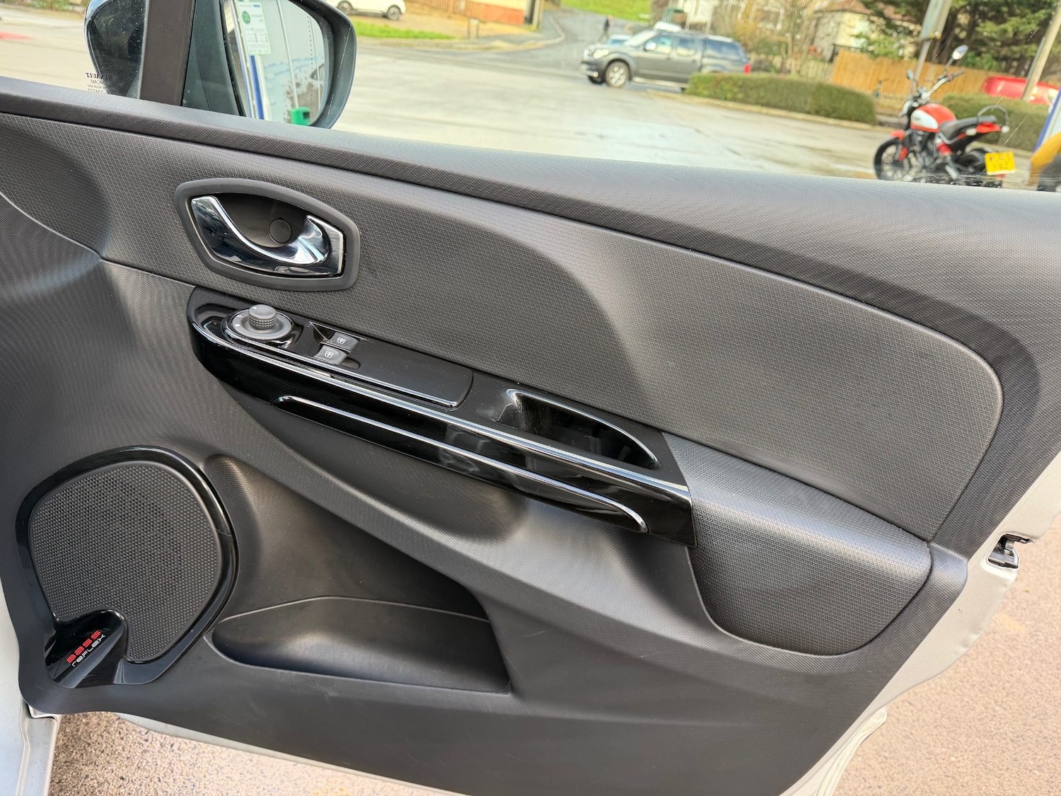 Used Renault Clio 2013 for sale - 77298637: Photo 17