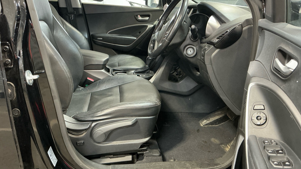 Used Hyundai Santa Fe 2014 for sale - 77984083: Photo 9