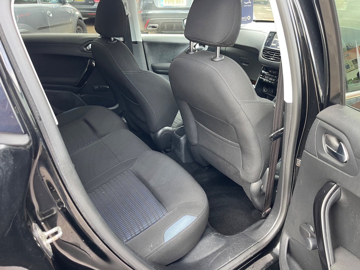 Used Peugeot 208 2013 for sale - 76364095: Photo 12