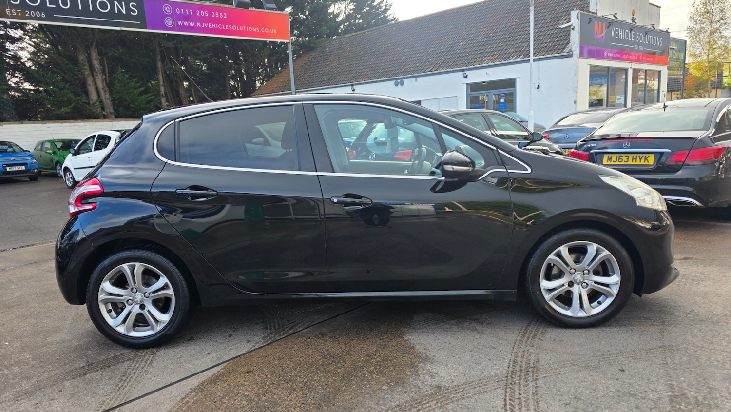 Used Peugeot 208 2013 for sale - 76364095: Photo 5