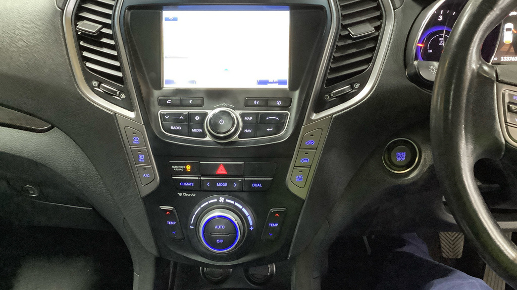 Used Hyundai Santa Fe 2015 for sale - 77392136: Photo 11