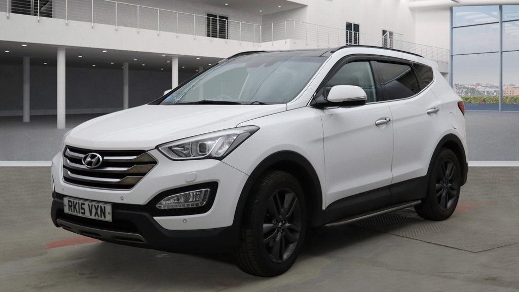 Used Hyundai Santa Fe 2015 for sale - 77392136: Photo 2