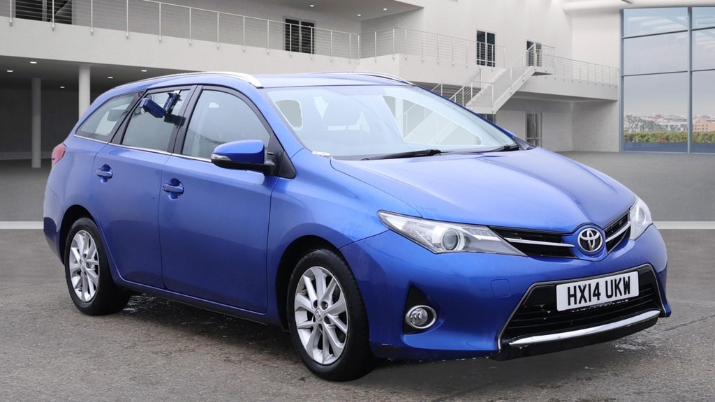 Used Toyota Auris 2014 for sale - 76392529: Photo 1