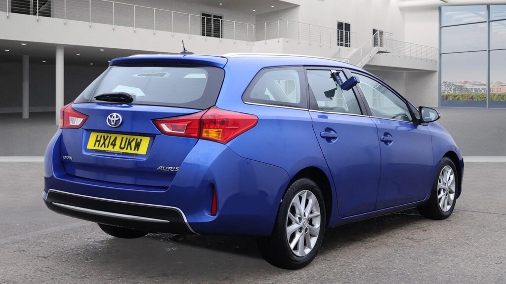 Used Toyota Auris 2014 for sale - 76392529: Photo 4