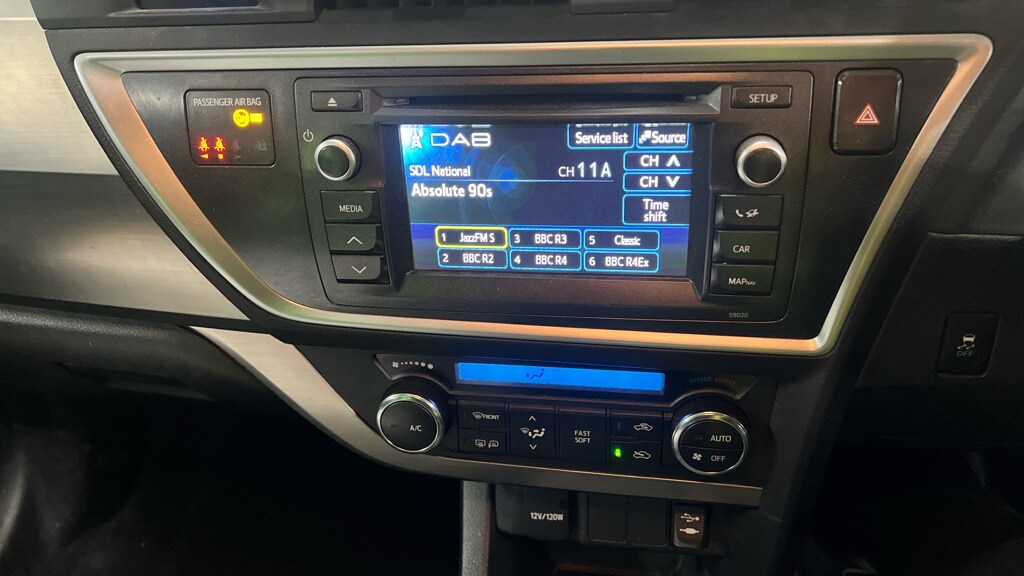 Used Toyota Auris 2014 for sale - 76392529: Photo 7