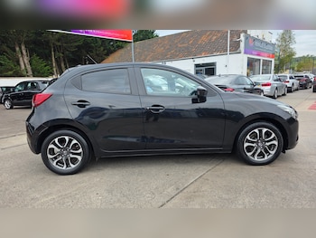 Used Mazda Mazda2 2015 for sale - 76075928: Photo 2