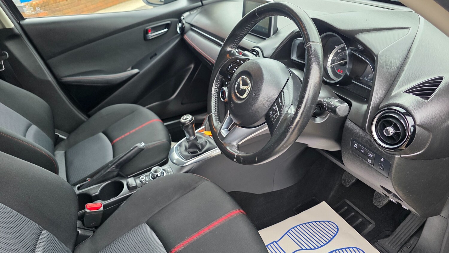 Used Mazda Mazda2 2015 for sale - 76075928: Photo 9
