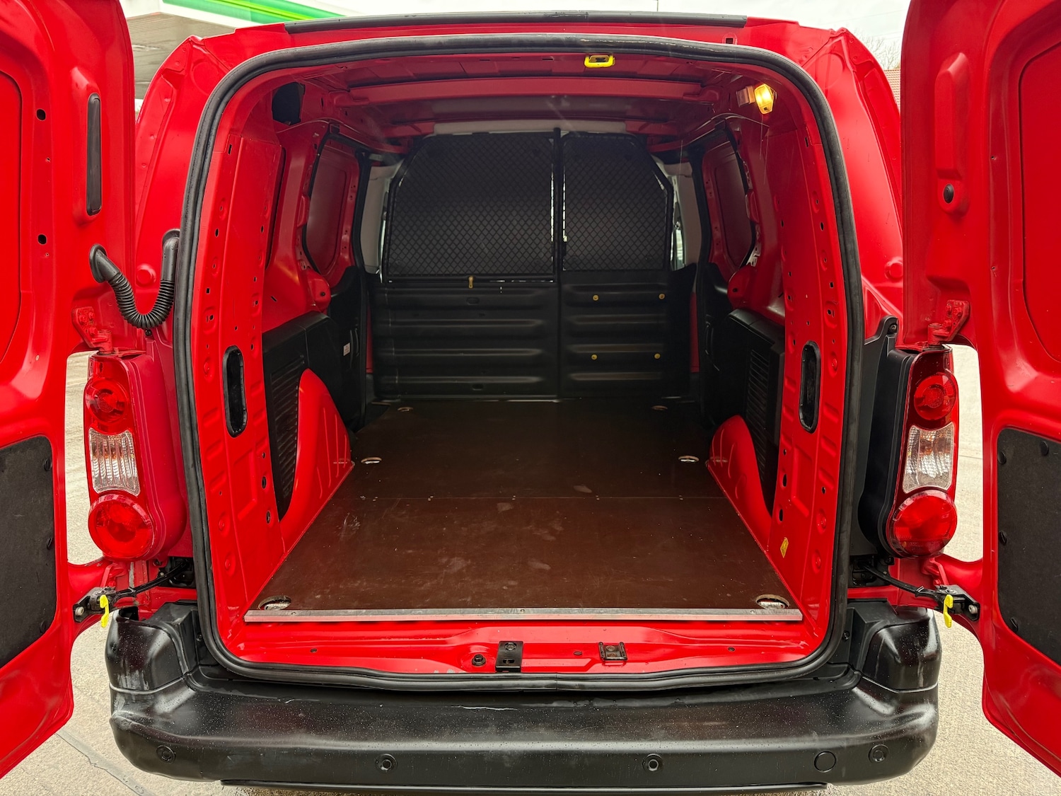 Used Peugeot Partner 2014 for sale - 76757178: Photo 14