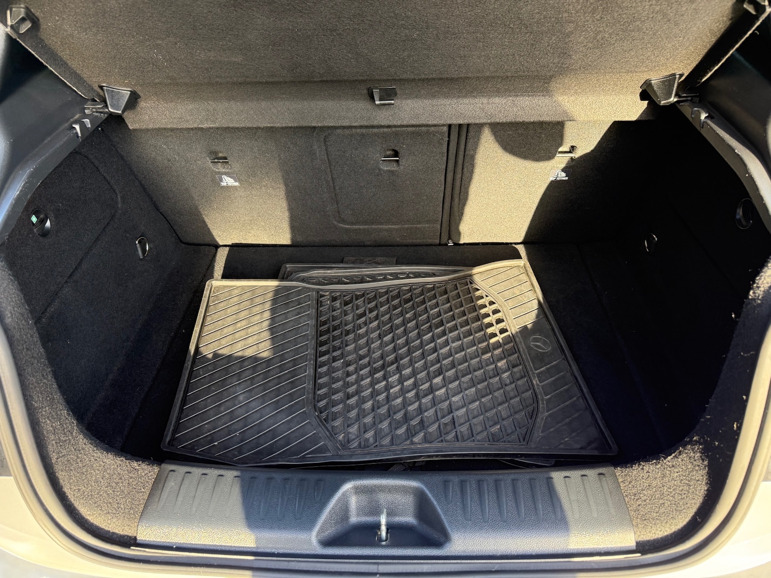 Used Mercedes-Benz A-Class 2014 for sale - 76532538: Photo 18