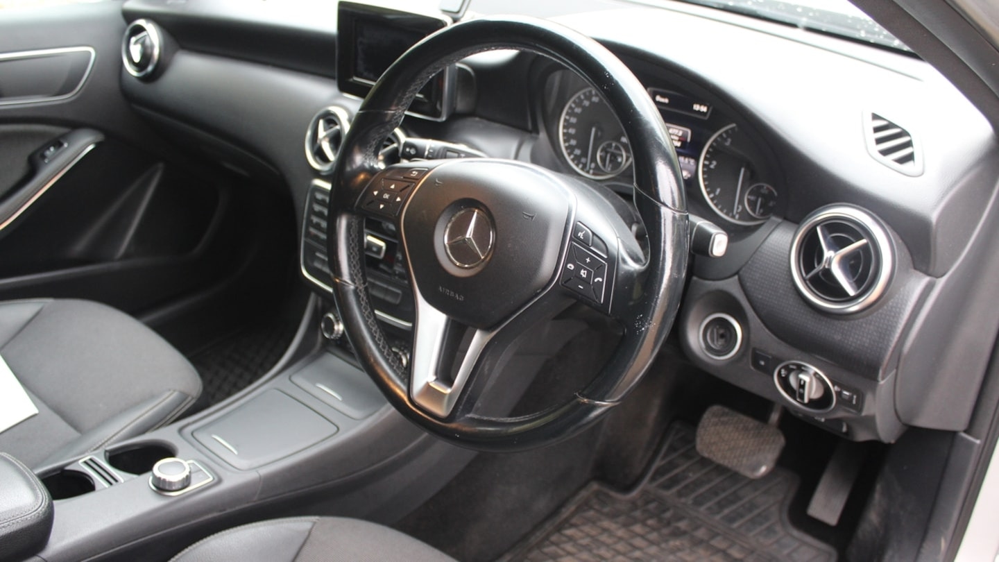 Used Mercedes-Benz A-Class 2014 for sale - 76532538: Photo 7