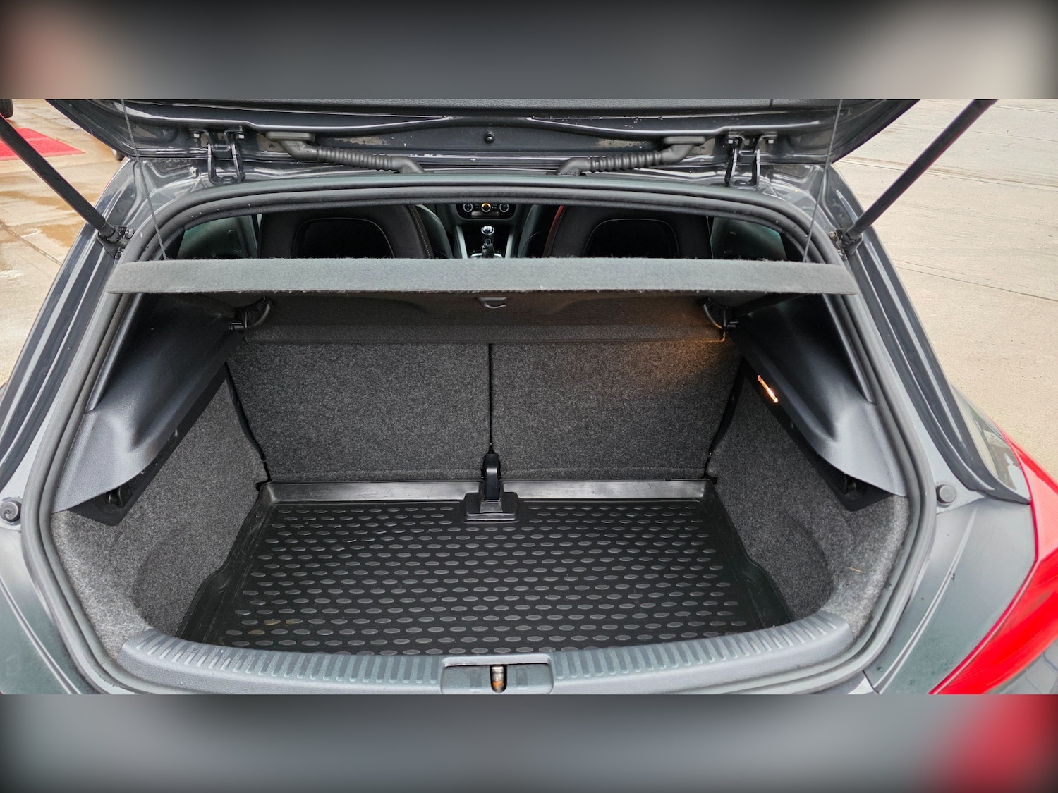 Used Volkswagen Scirocco 2015 for sale - 77619441: Photo 12