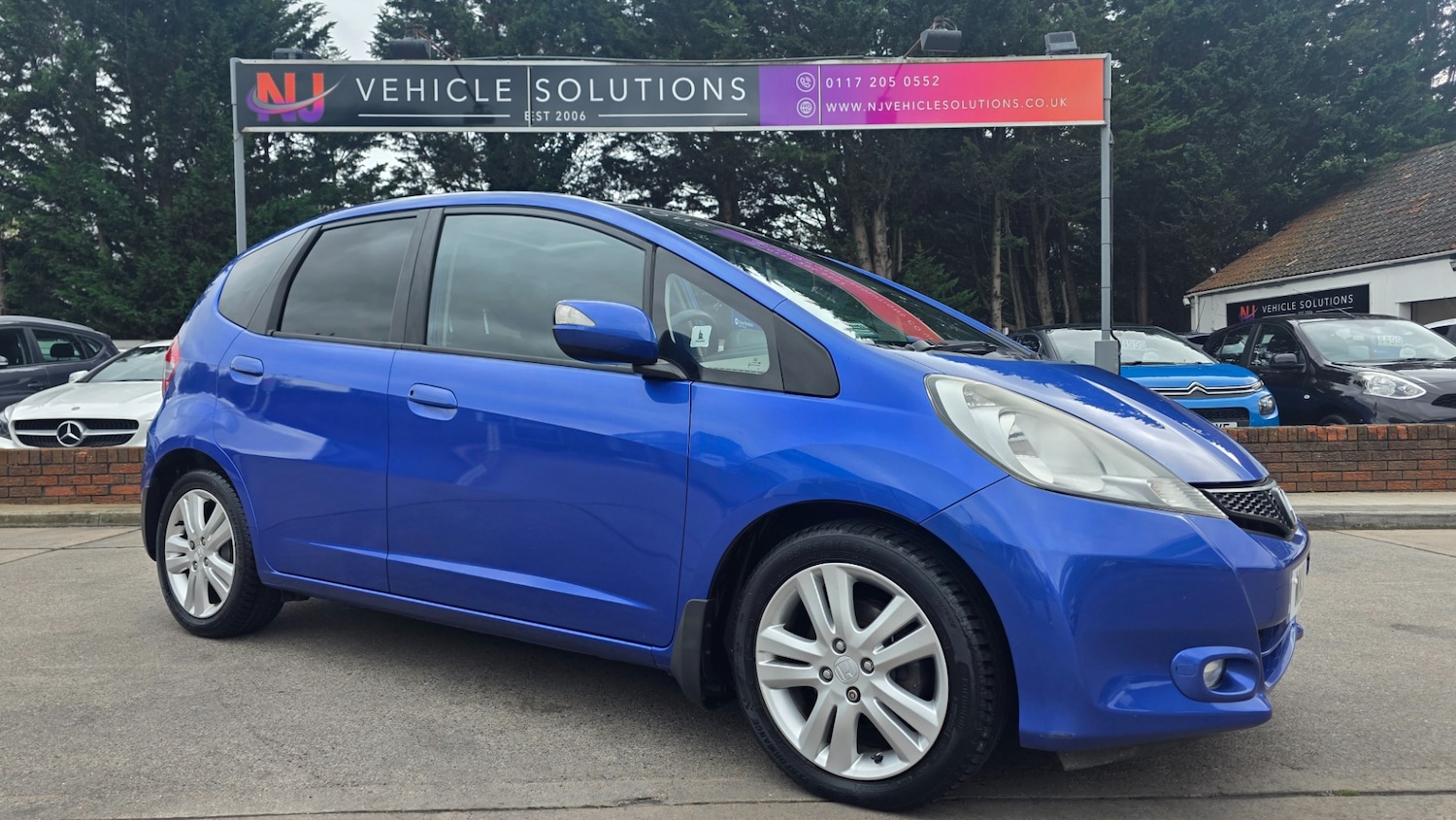 Used Honda Jazz 2011 for sale - 76143106: Photo 1