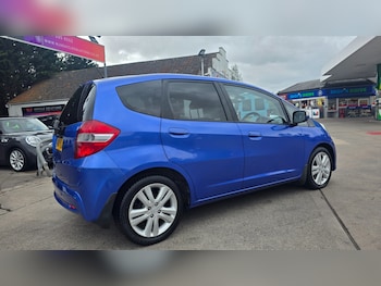 Used Honda Jazz 2011 for sale - 76143106: Photo 3