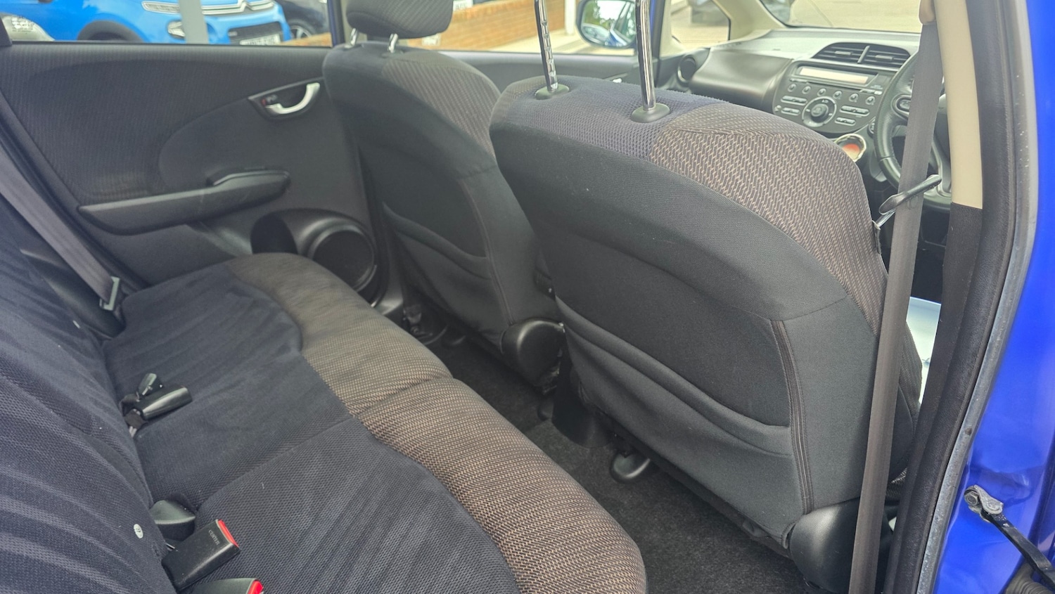 Used Honda Jazz 2011 for sale - 76143106: Photo 9
