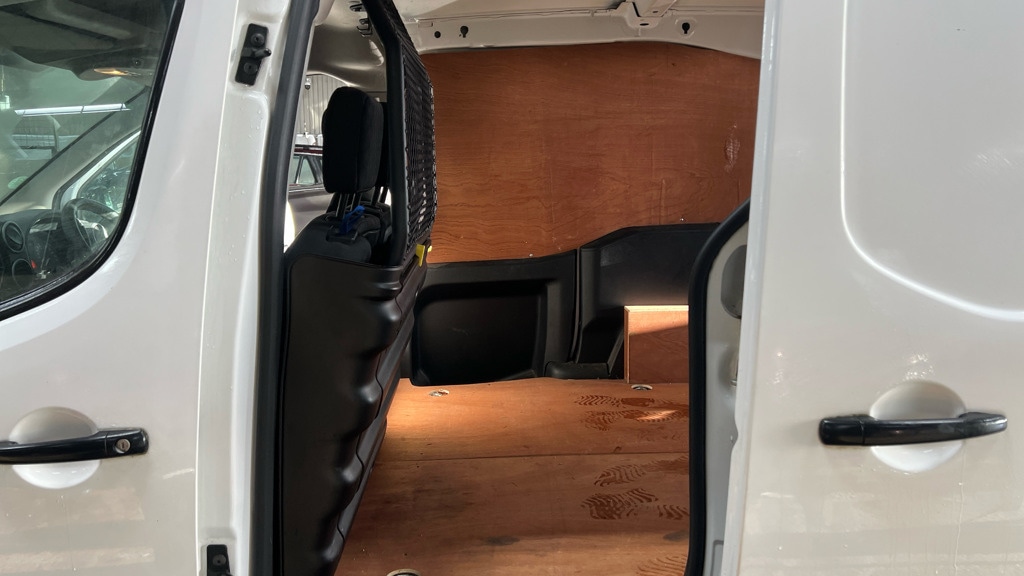 Used Peugeot Partner 2017 for sale - 77103410: Photo 8