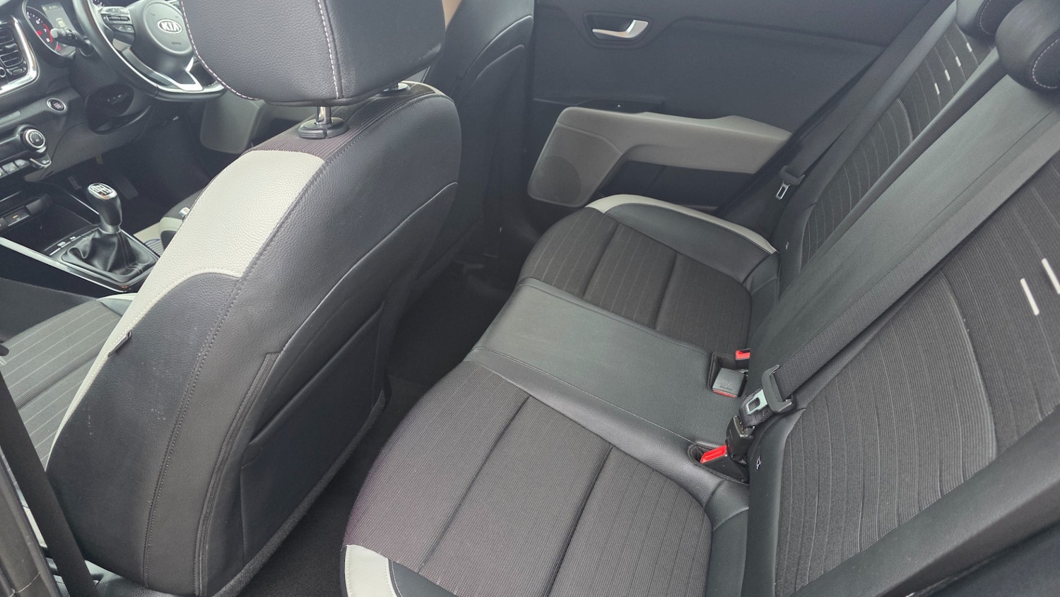 Used Kia Stonic 2021 for sale - 76265730: Photo 14