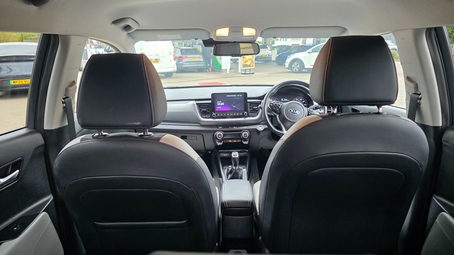 Used Kia Stonic 2021 for sale - 76265730: Photo 15