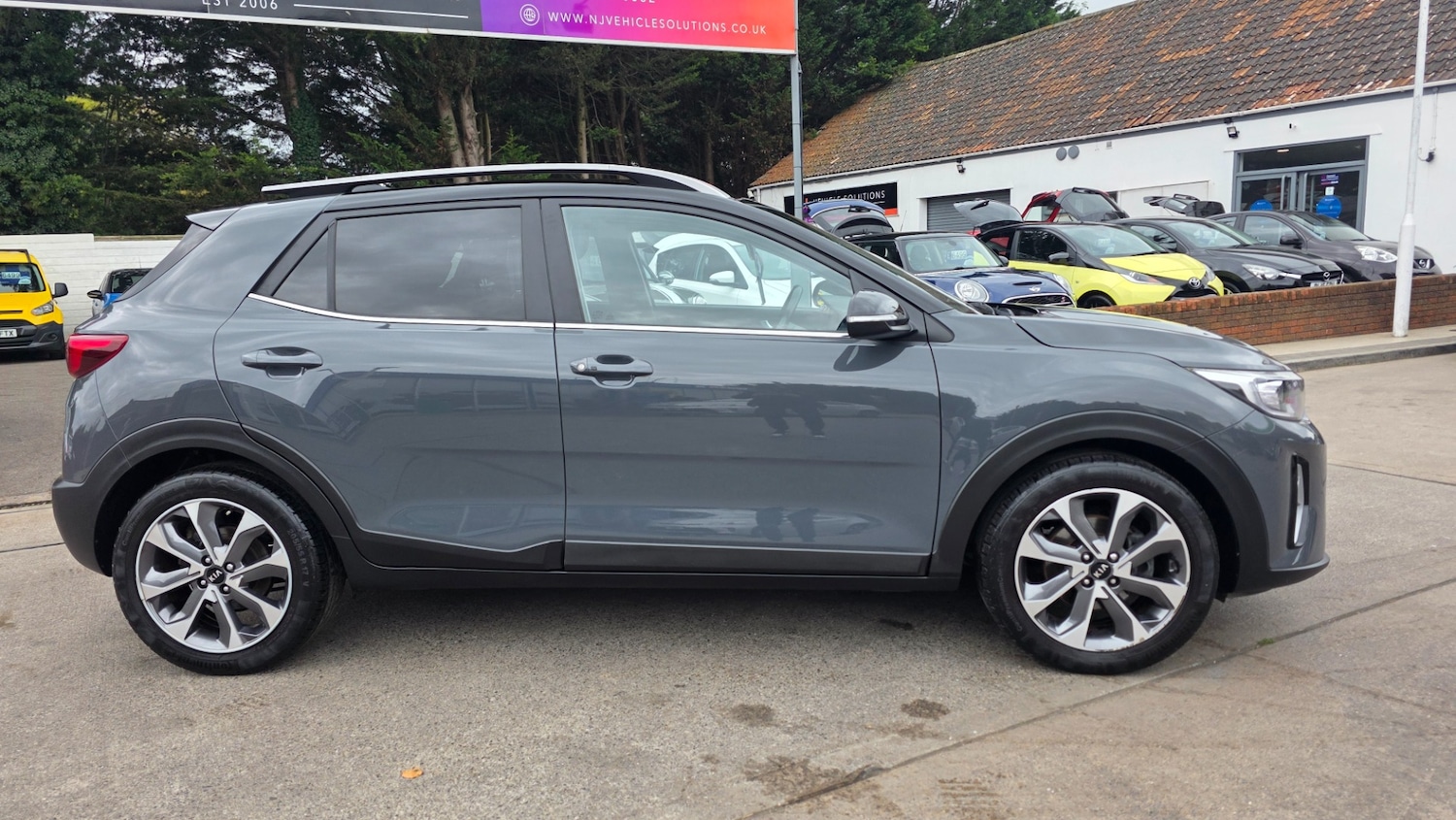 Used Kia Stonic 2021 for sale - 76265730: Photo 2