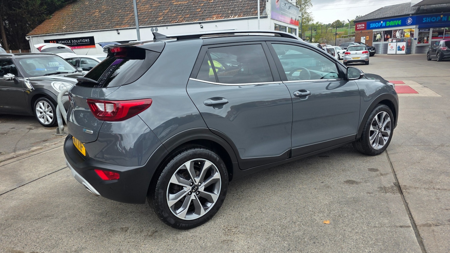 Used Kia Stonic 2021 for sale - 76265730: Photo 3