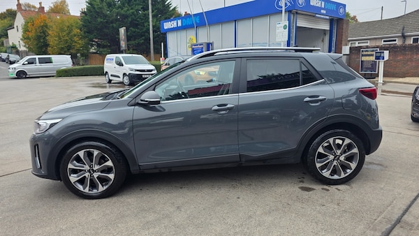 Used Kia Stonic 2021 for sale - 76265730: Photo 5