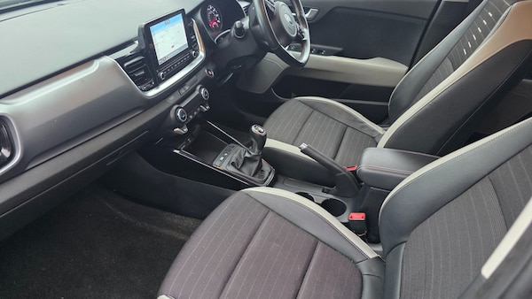 Used Kia Stonic 2021 for sale - 76265730: Photo 8