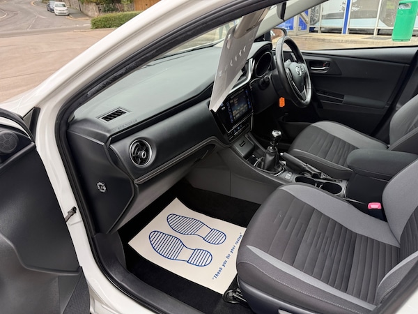 Used Toyota Auris 2015 for sale - 76171334: Photo 10