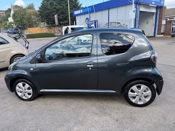 Used Toyota AYGO 2011 for sale - 79779851: Photo