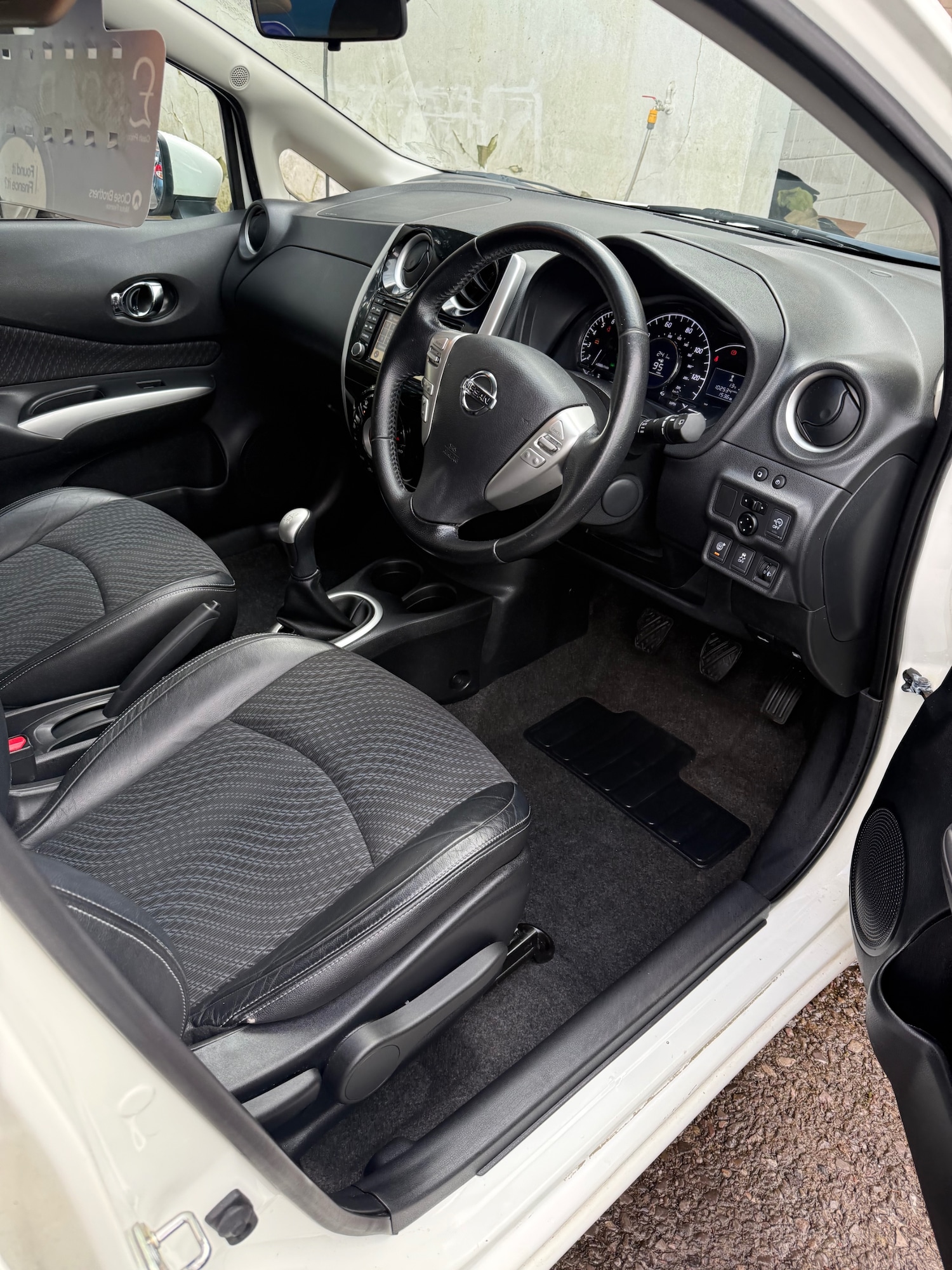 Used Nissan Note 2014 for sale - 77635289: Photo 9