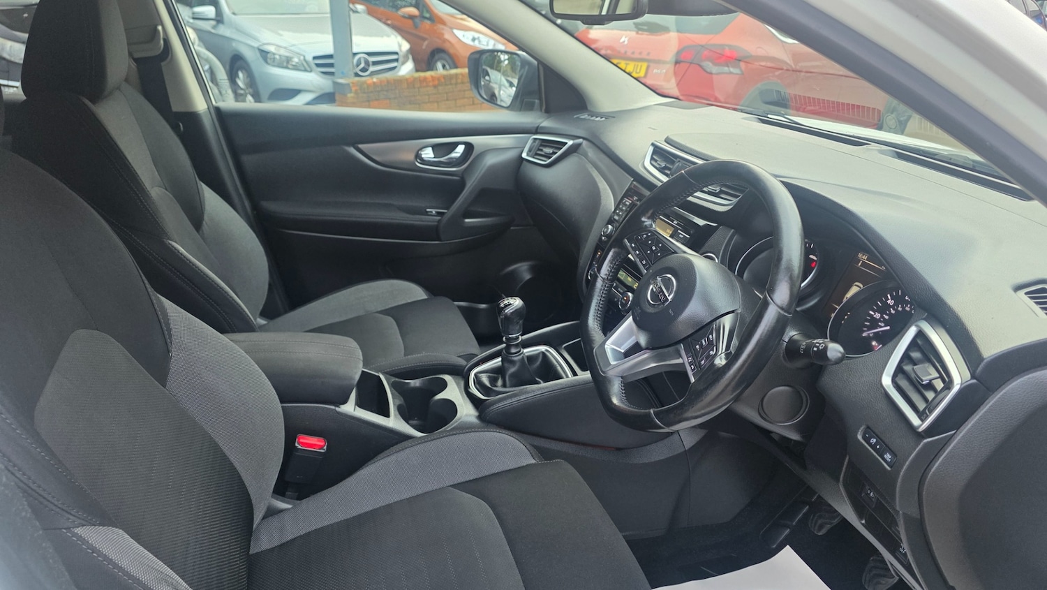 Used Nissan Qashqai 2017 for sale - 77630956: Photo 8