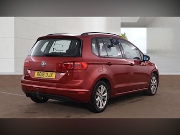 Used Volkswagen Golf SV 2016 for sale - 78393063: Photo