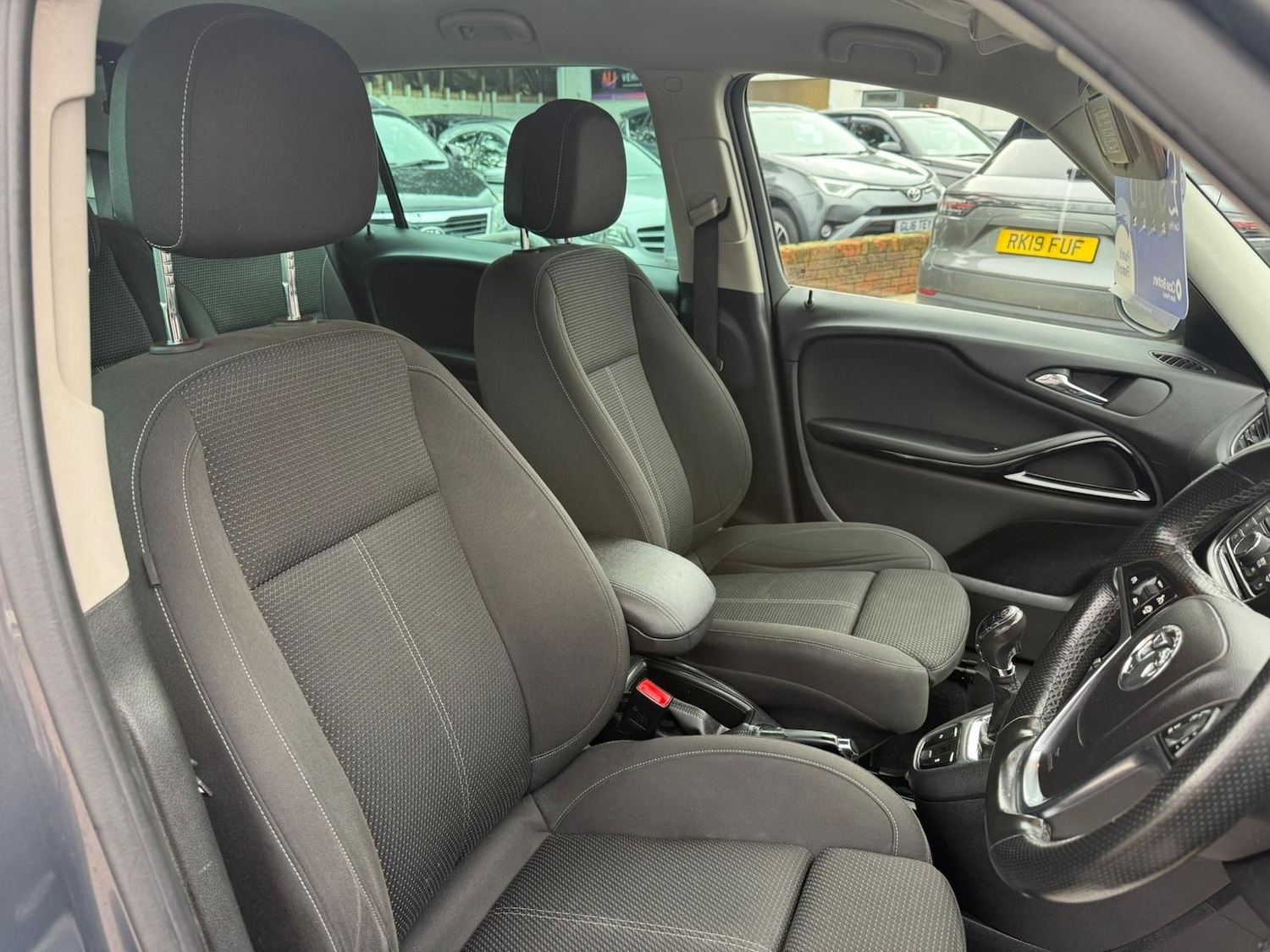 Used Vauxhall Zafira 2015 for sale - 77630008: Photo 12