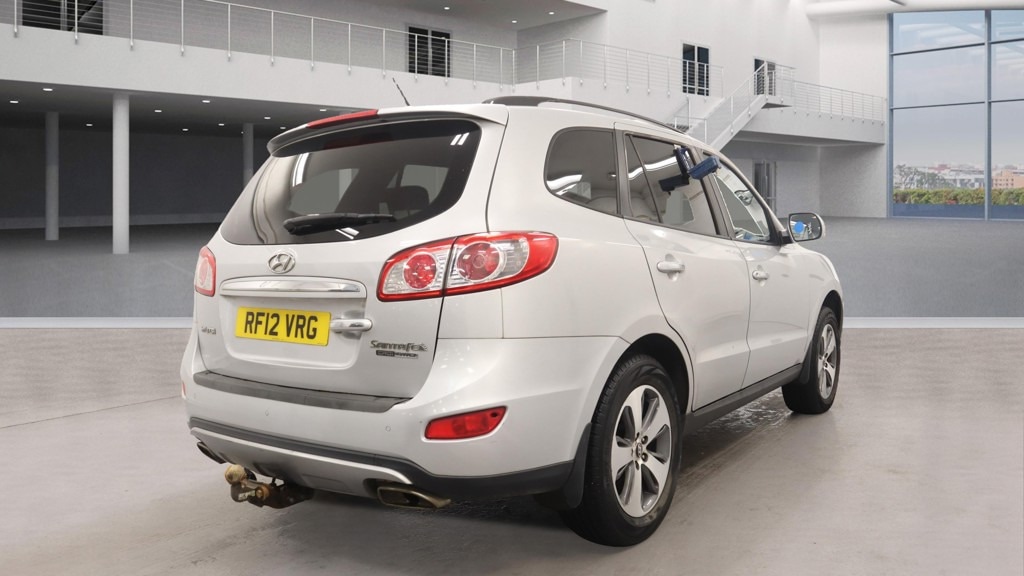 Used Hyundai Santa Fe 2012 for sale - 76504326: Photo 4