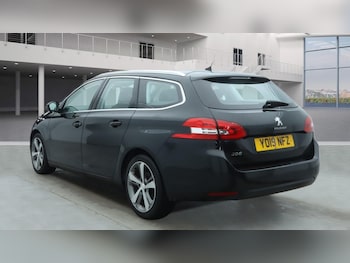 Used Peugeot 308 2019 for sale - 77312492: Photo