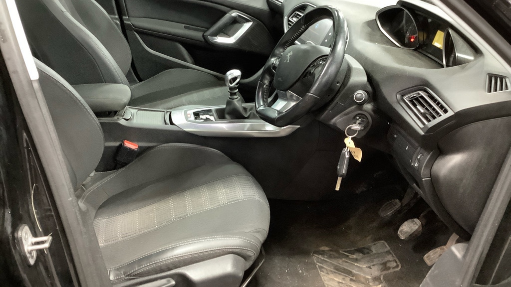 Used Peugeot 308 2019 for sale - 77312492: Photo 9