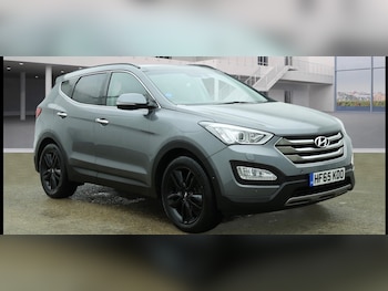 Used Hyundai Santa Fe 2015 for sale - 77631292: Photo