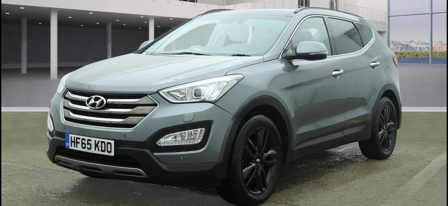 Used Hyundai Santa Fe 2015 for sale - 77631292: Photo 2