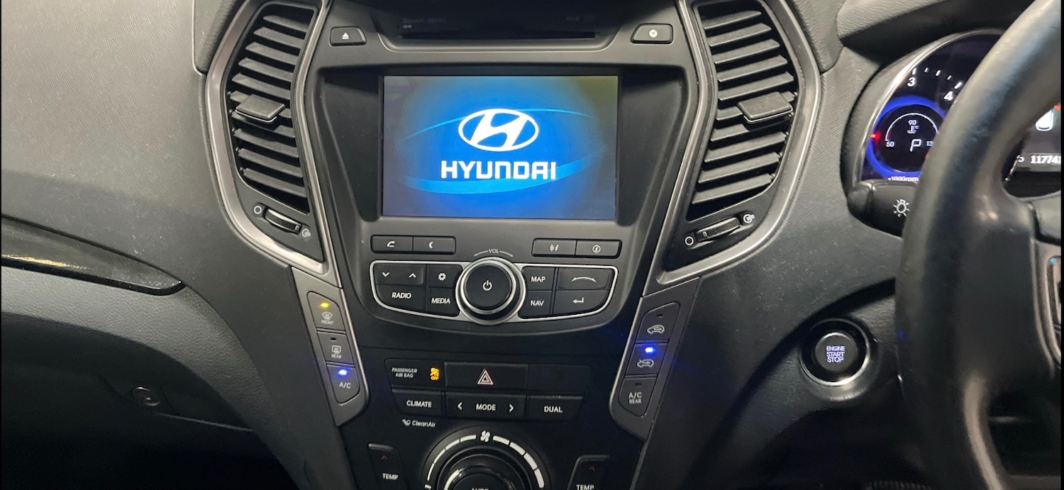 Used Hyundai Santa Fe 2015 for sale - 77631292: Photo 8