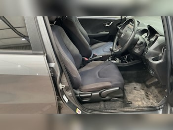 Used Honda Jazz 2014 for sale - 78952235: Photo