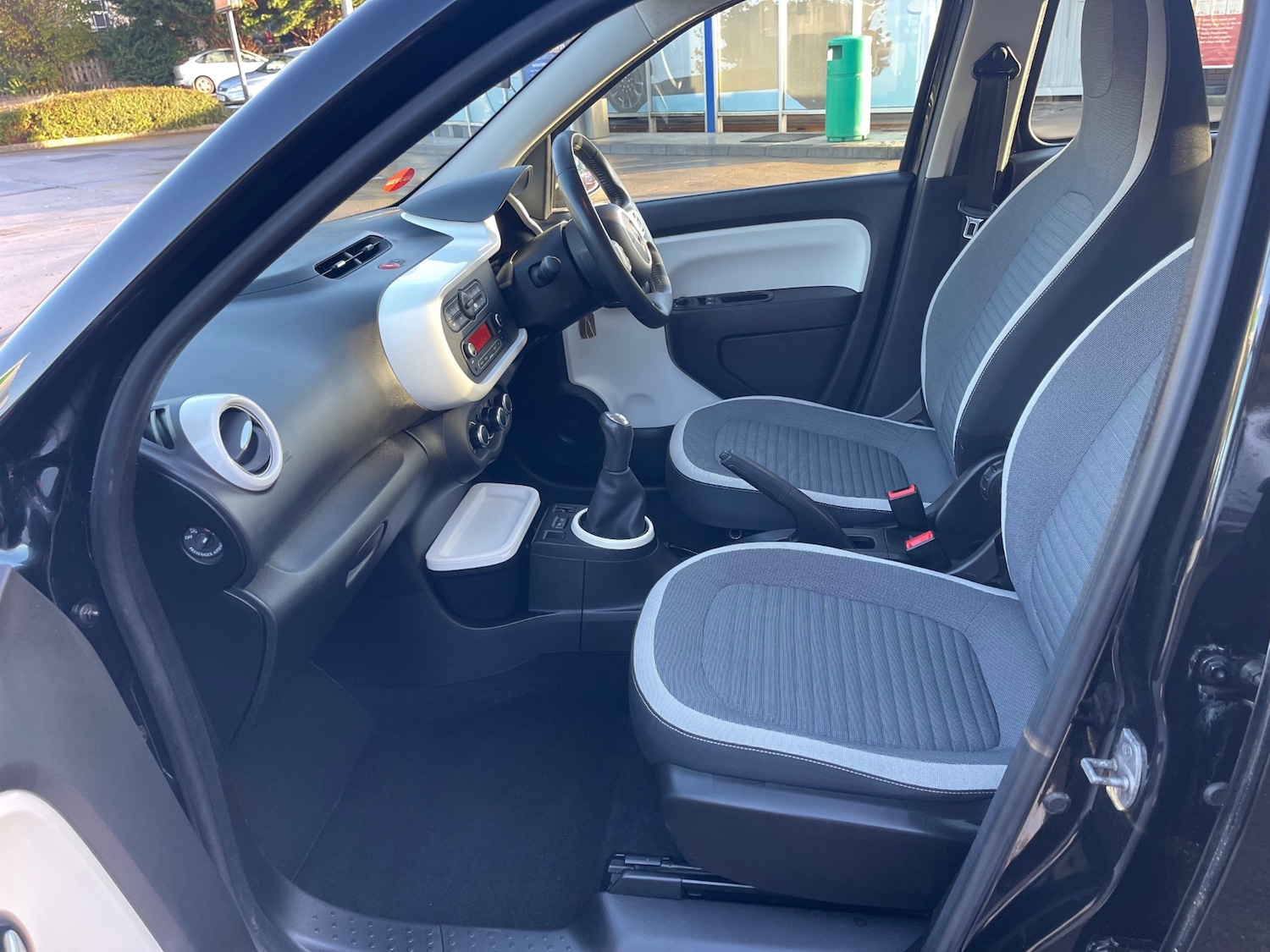 Used Renault Twingo 2015 for sale - 76566463: Photo 11