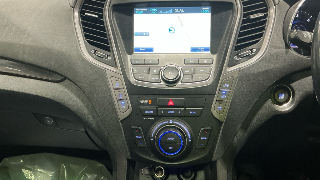 Used Hyundai Santa Fe 2013 for sale - 77555171: Photo 10