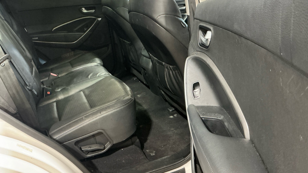 Used Hyundai Santa Fe 2013 for sale - 77555171: Photo 8