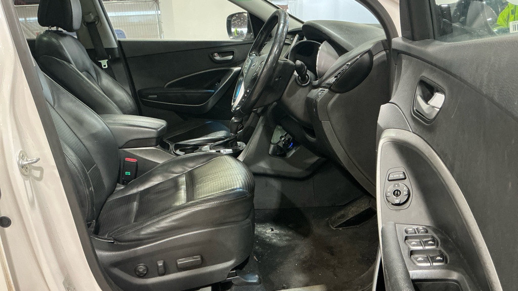 Used Hyundai Santa Fe 2013 for sale - 77555171: Photo 9