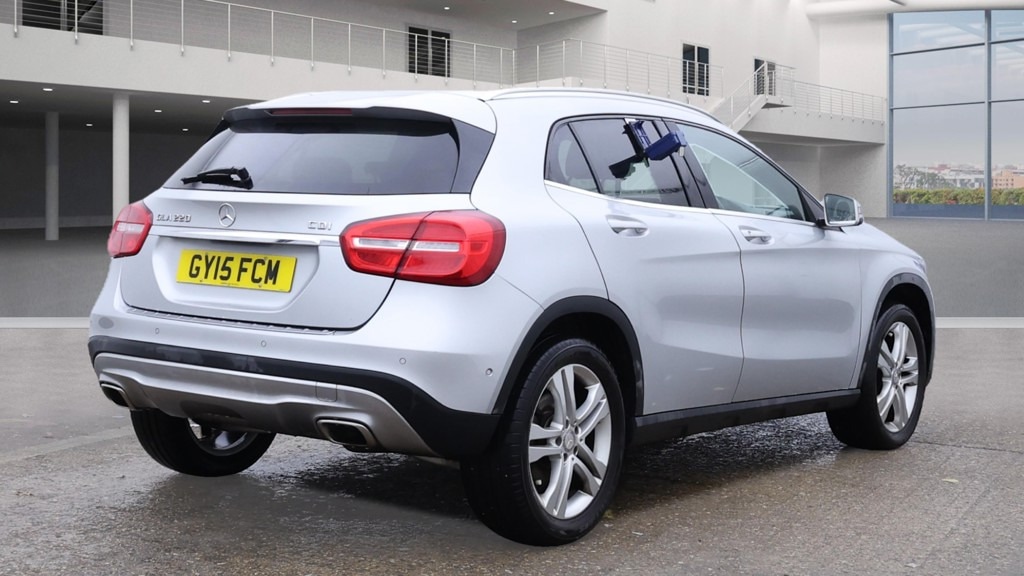 Used Mercedes-Benz GLA 2015 for sale - 76932179: Photo 4