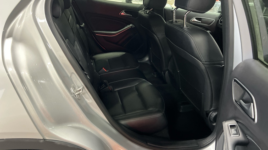 Used Mercedes-Benz GLA 2015 for sale - 76932179: Photo 8