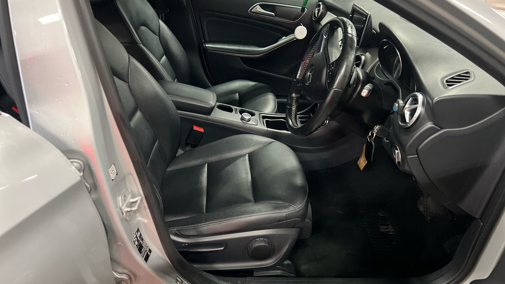 Used Mercedes-Benz GLA 2015 for sale - 76932179: Photo 9