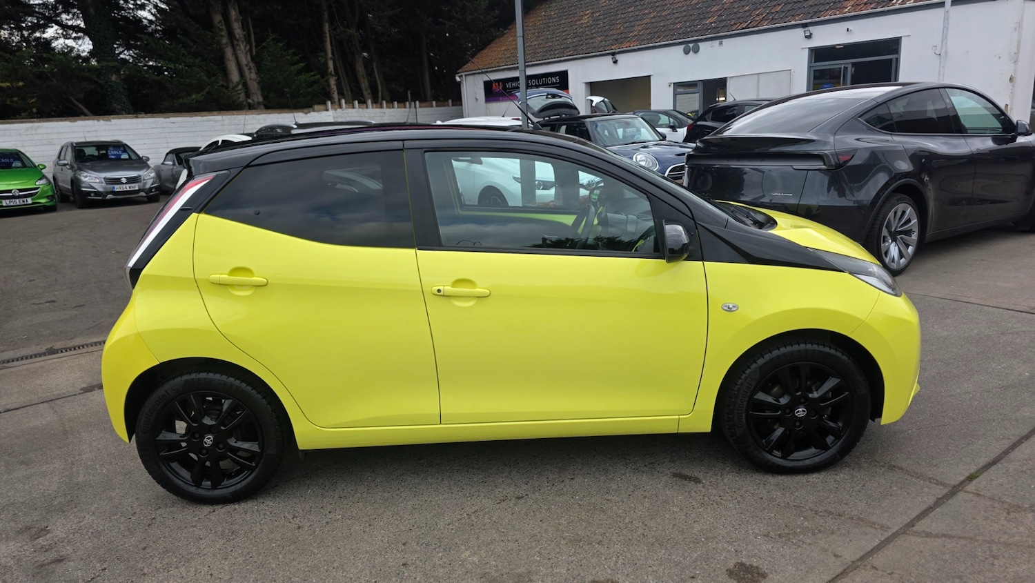 Used Toyota AYGO 2016 for sale - 76252972: Photo 2